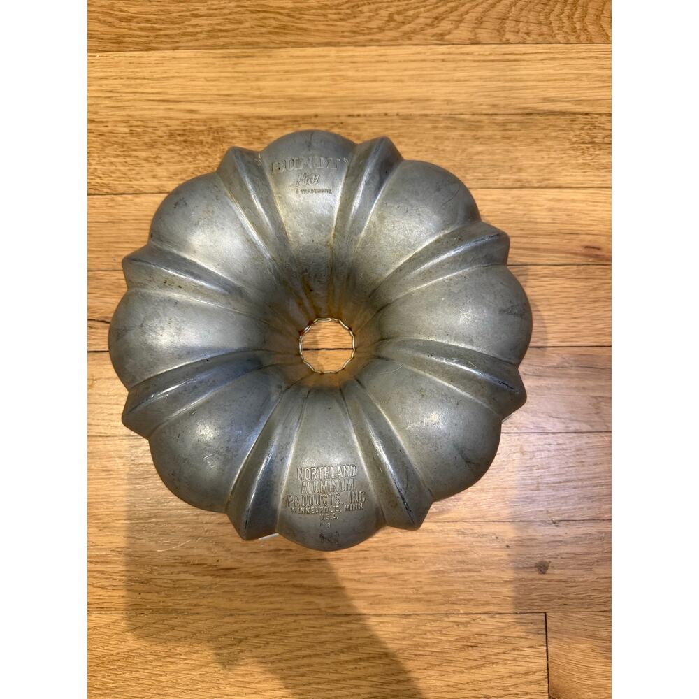Vintage Bundt Cake Pan 10” Northland Aluminum Products Nordic Style USA